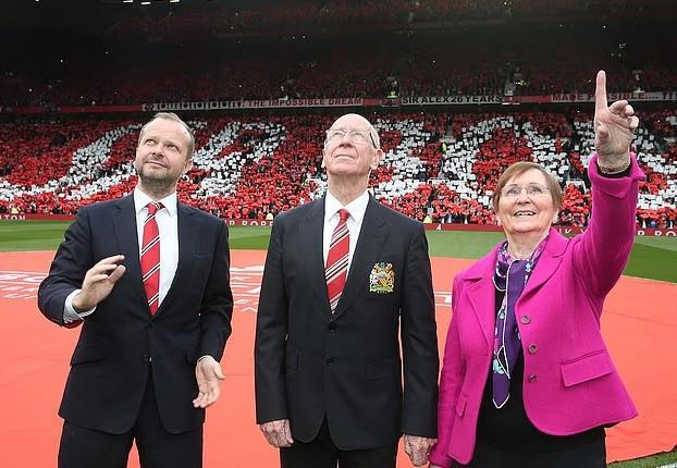 郵報：曼聯(lián)員工曾打趣伍德沃德，更換一卷廁紙都要請示格雷澤